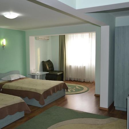 Hotel Casa Alba Râmnicu Vâlcea Exteriér fotografie
