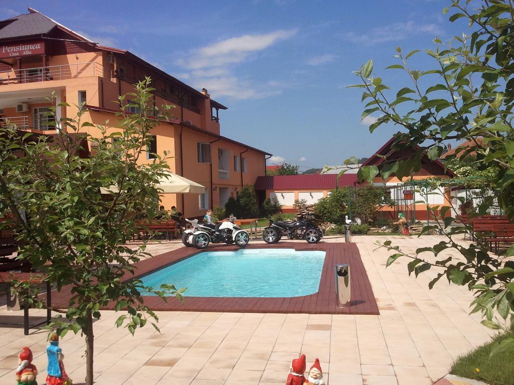 Hotel Casa Alba Râmnicu Vâlcea Exteriér fotografie