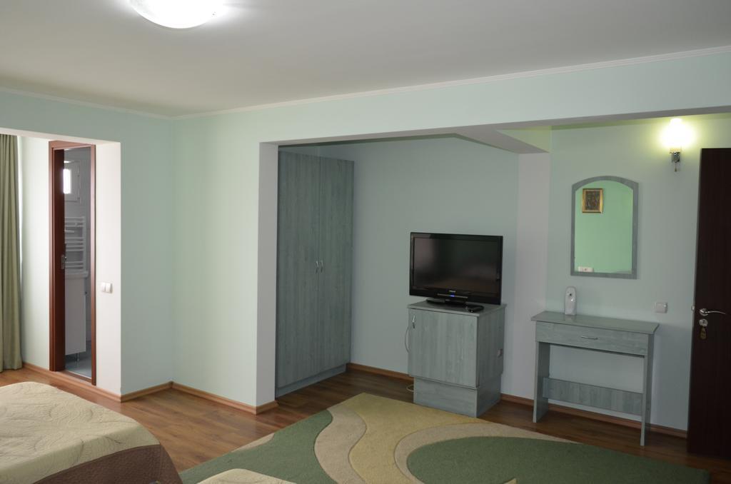 Hotel Casa Alba Râmnicu Vâlcea Exteriér fotografie