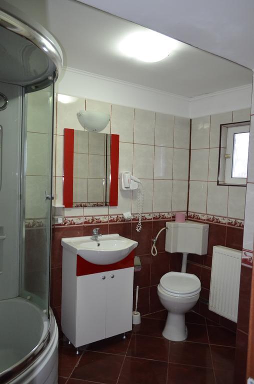 Hotel Casa Alba Râmnicu Vâlcea Exteriér fotografie