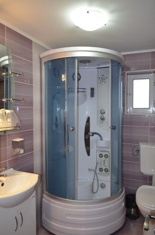 Hotel Casa Alba Râmnicu Vâlcea Pokoj fotografie