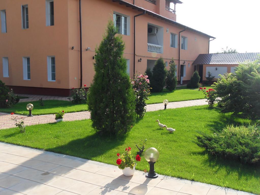 Hotel Casa Alba Râmnicu Vâlcea Exteriér fotografie