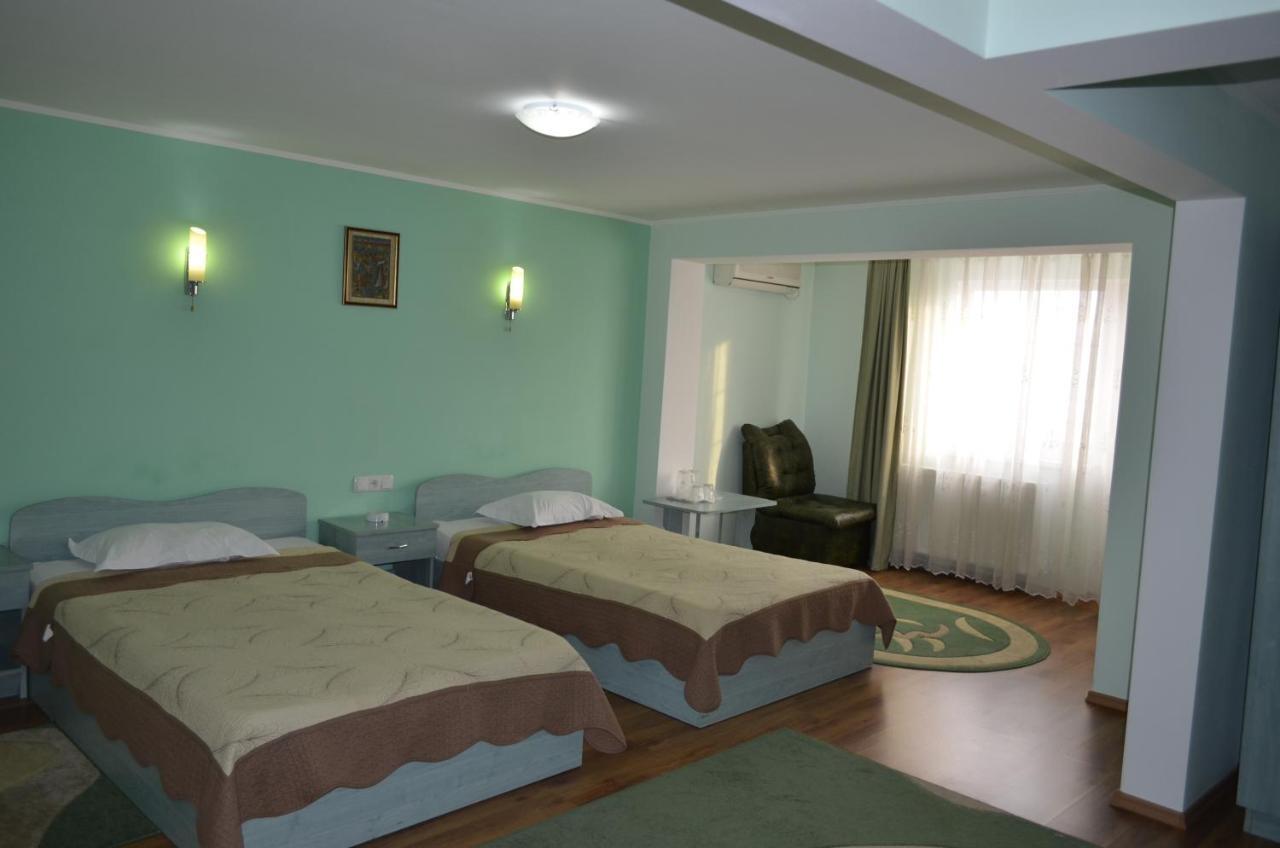 Hotel Casa Alba Râmnicu Vâlcea Exteriér fotografie