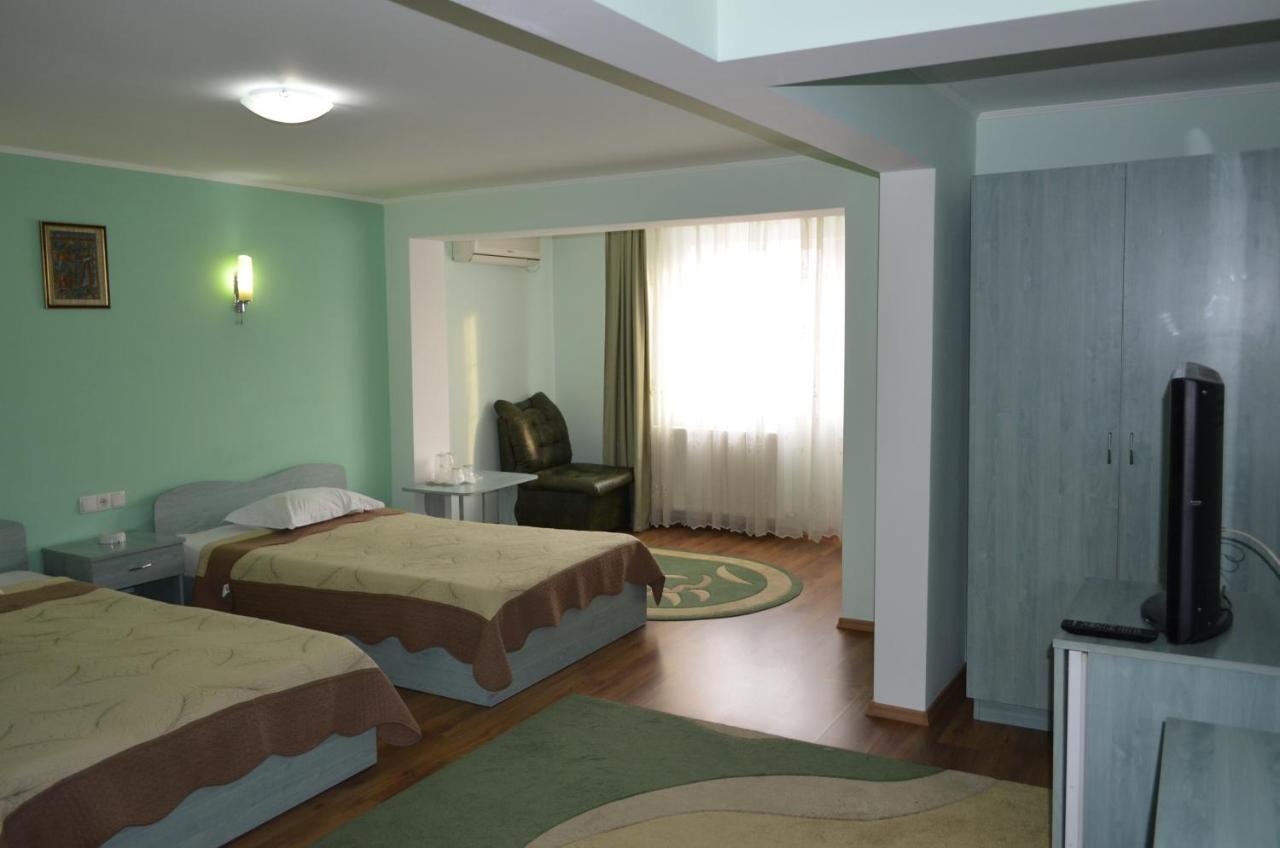 Hotel Casa Alba Râmnicu Vâlcea Exteriér fotografie
